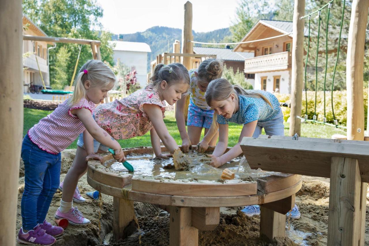 Das Dorf In Der Stadt Schladming Buitenkant foto